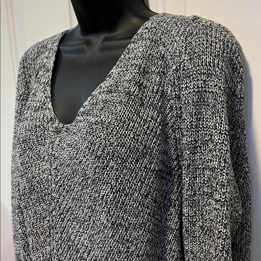 STYLE & CO🌲 LONG BLACK/WHITE 100% COTTON KNIT V-NECK SWEATER Women’s 1X